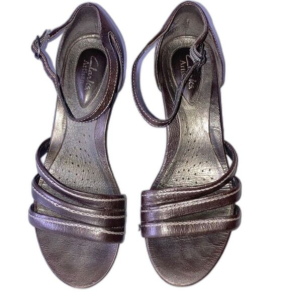 CLARKS Strappy Heel Sandals Ankle Strap Active Air Gray Platinum Metallic 7.5M - Picture 1 of 8